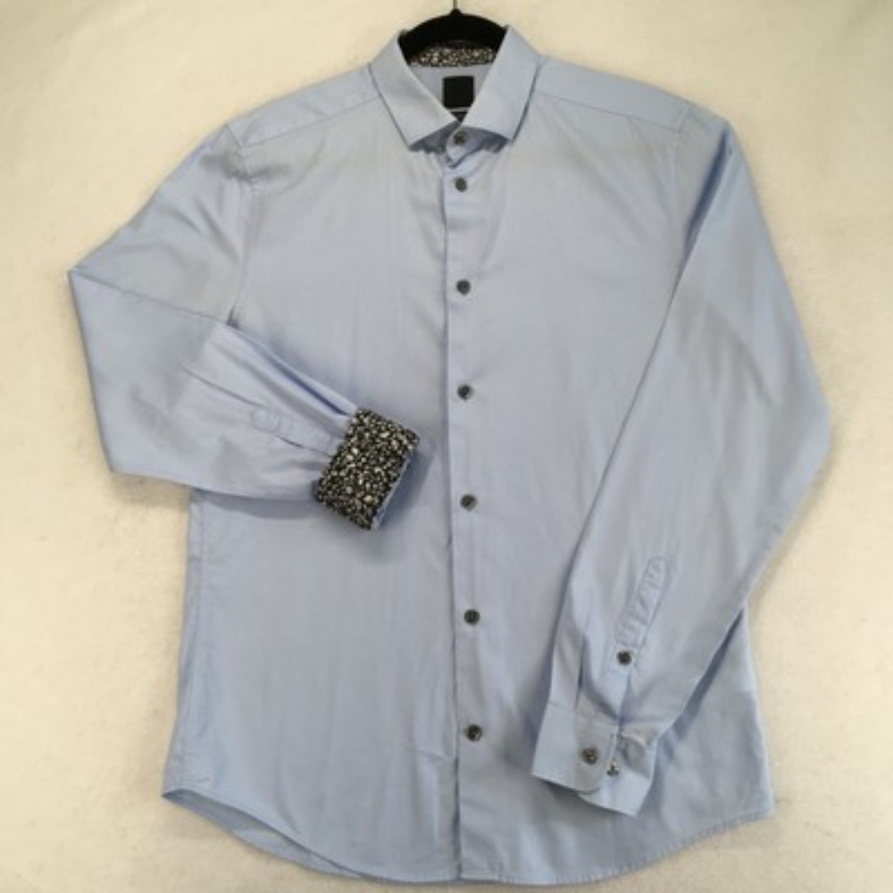 Men’s H&M Flip Cuff Button-Down Shirt *Light BLUE*